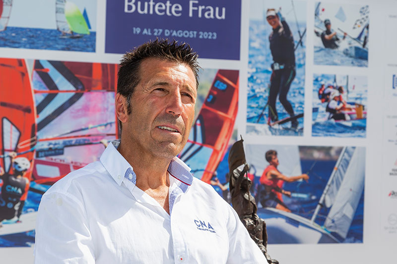 «Hay que conseguir que los jóvenes se integren en el club»