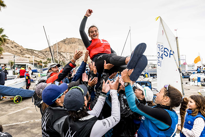 La mallorquina Amalia Coll, campeona de España de Optimist