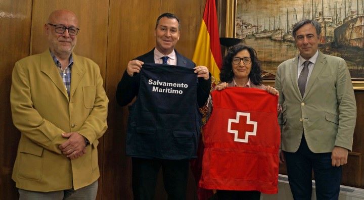 Salvamento Marítimo y Cruz Roja renuevan su compromiso por cuatro años