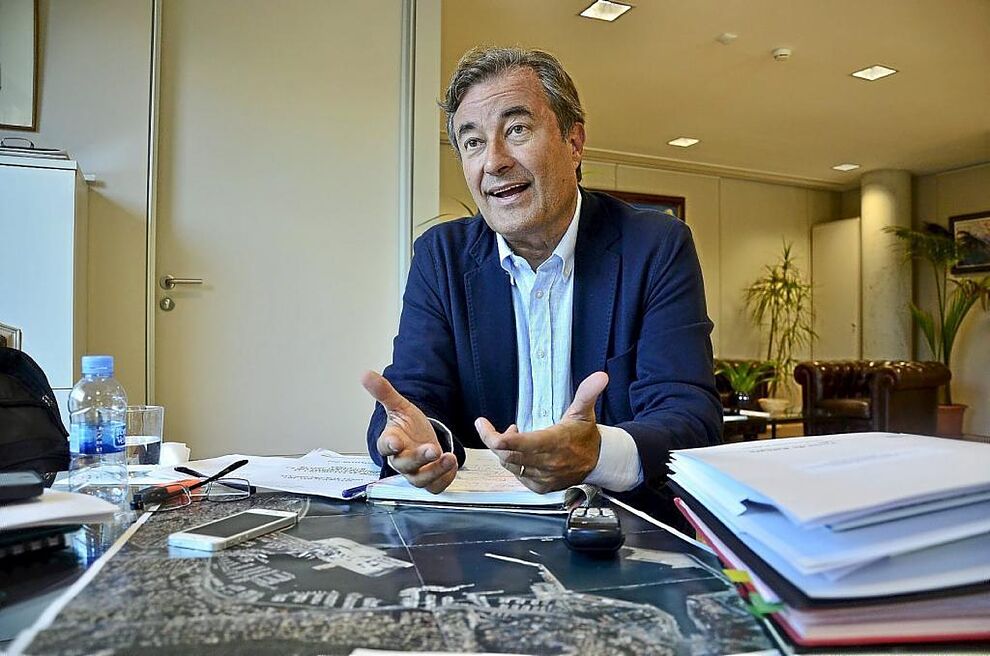 La investigación a Gual incluye la concesión de los silos del Alcúdia y contratos de catering de la APB