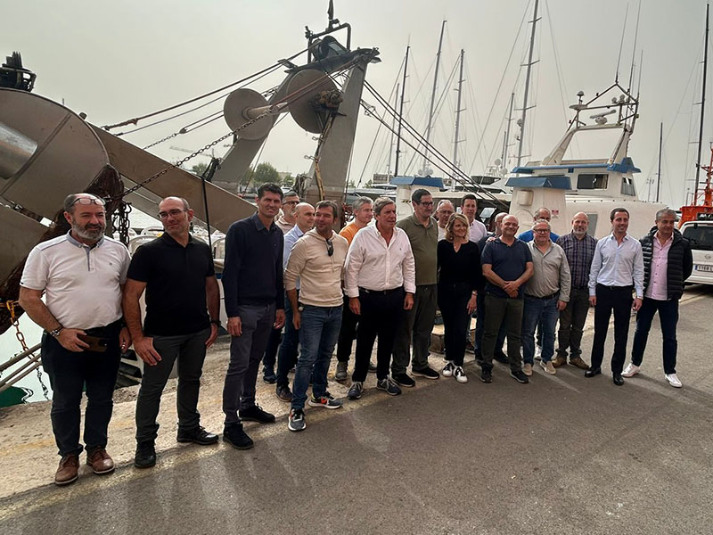 La flota balear de pesca, ahogada por la política europea