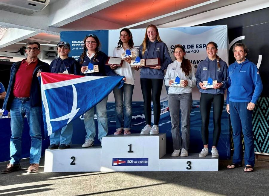 Sadler y Cavaco se cuelgan el oro femenino en la Copa de España de 420