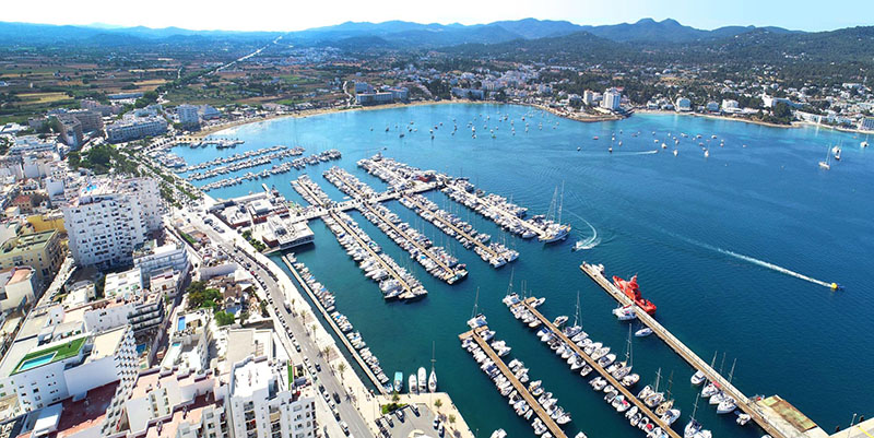 El Govern pone la lupa medioambiental en la bahía de Portmany