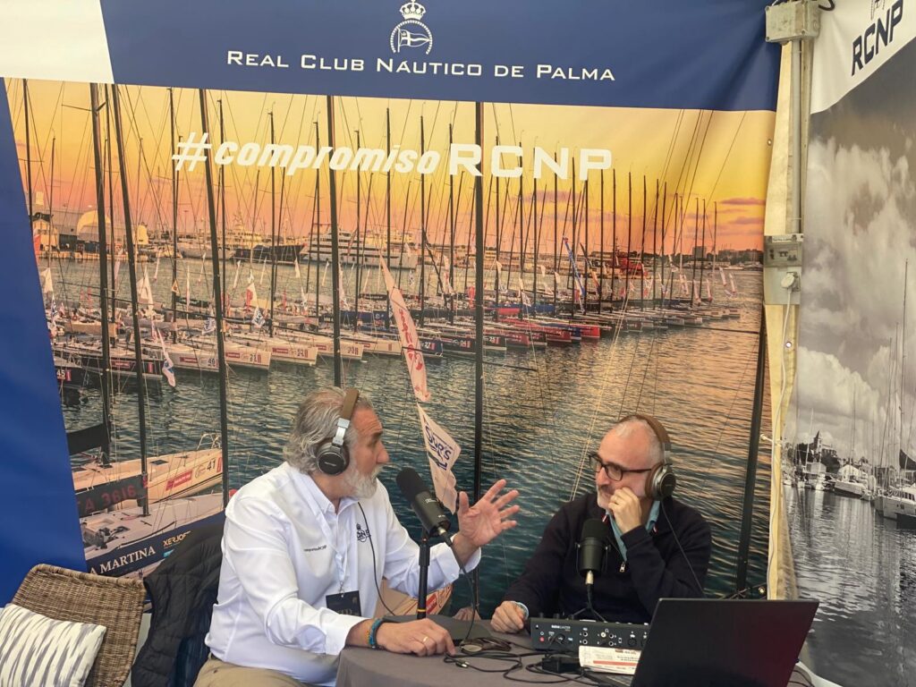 Firmas por la continuidad del RCNP en el Salón Náutico de Palma