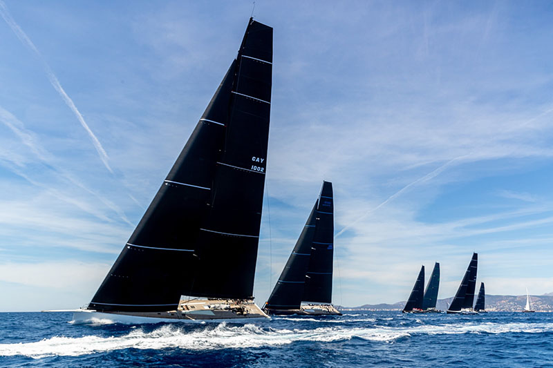 Los gigantes de la vela comienzan su lucha