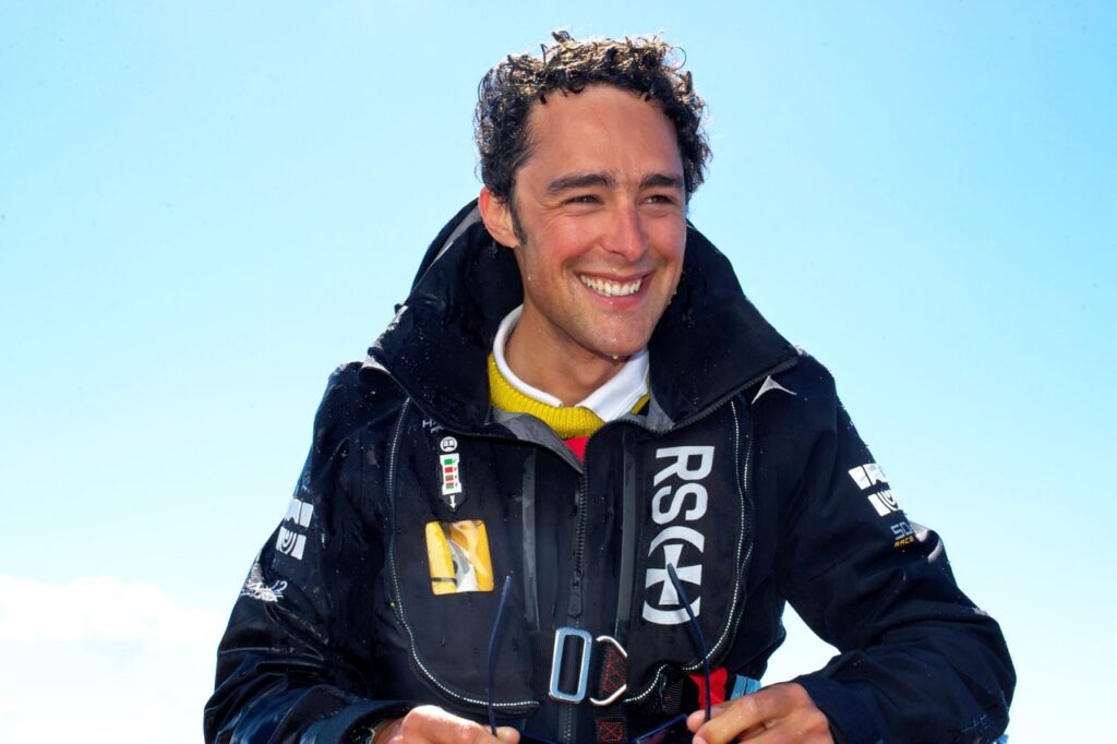 Nicolo Gamenara colisiona con su Mini contra una ballena en Cabrera