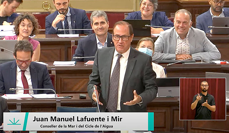 Rifirrafe parlamentario por la gestión de Costas