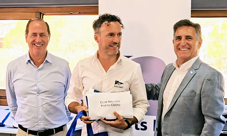 El Club Náutico Porto Cristo consigue por tercer año consecutivo la Bandera Azul