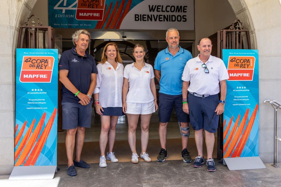 La presidenta del Govern muestra su apoyo a la Copa del Rey MAPFRE