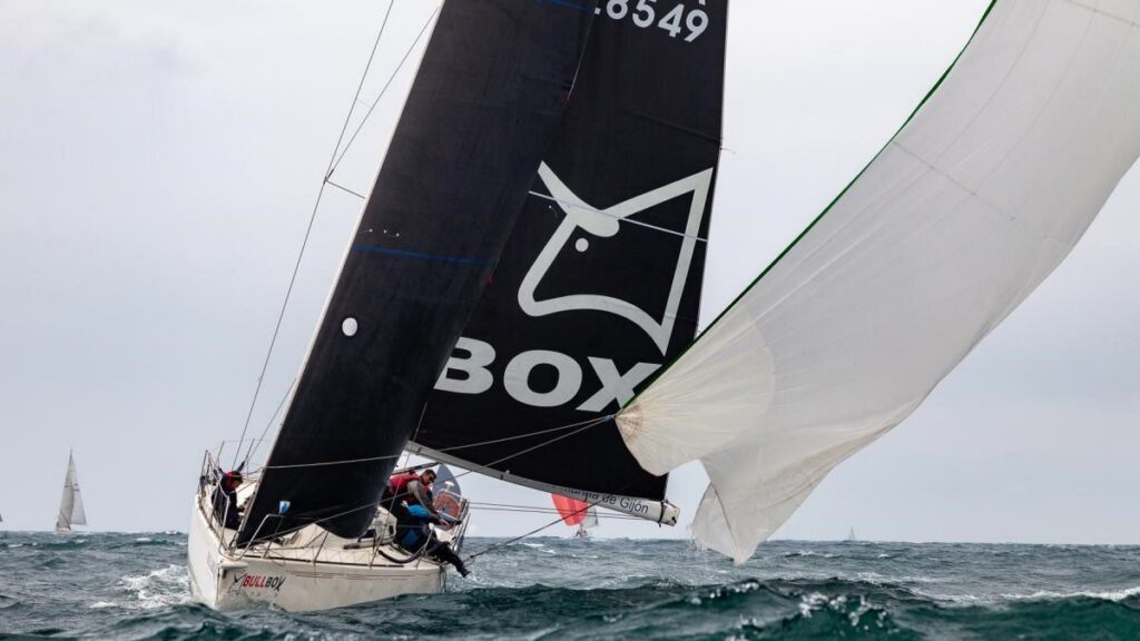Porto Bello y Bull Box ganan la Regata Costa Vasca