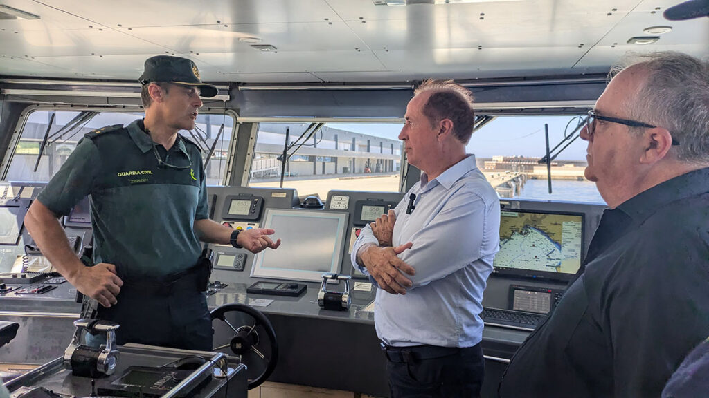 De patrulla con la Guardia Civil del Mar