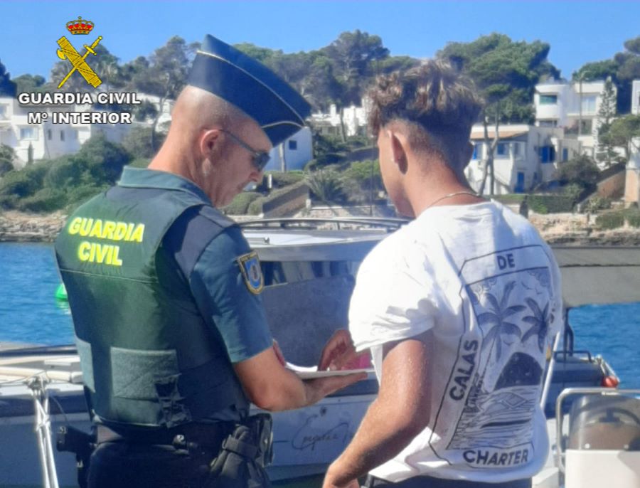 El rosario de multas que te puede caer por hacer charter ilegal