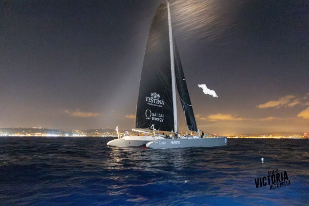 El Maxicat Victoria de Alex Pella pulveriza el récord de la vuelta a España