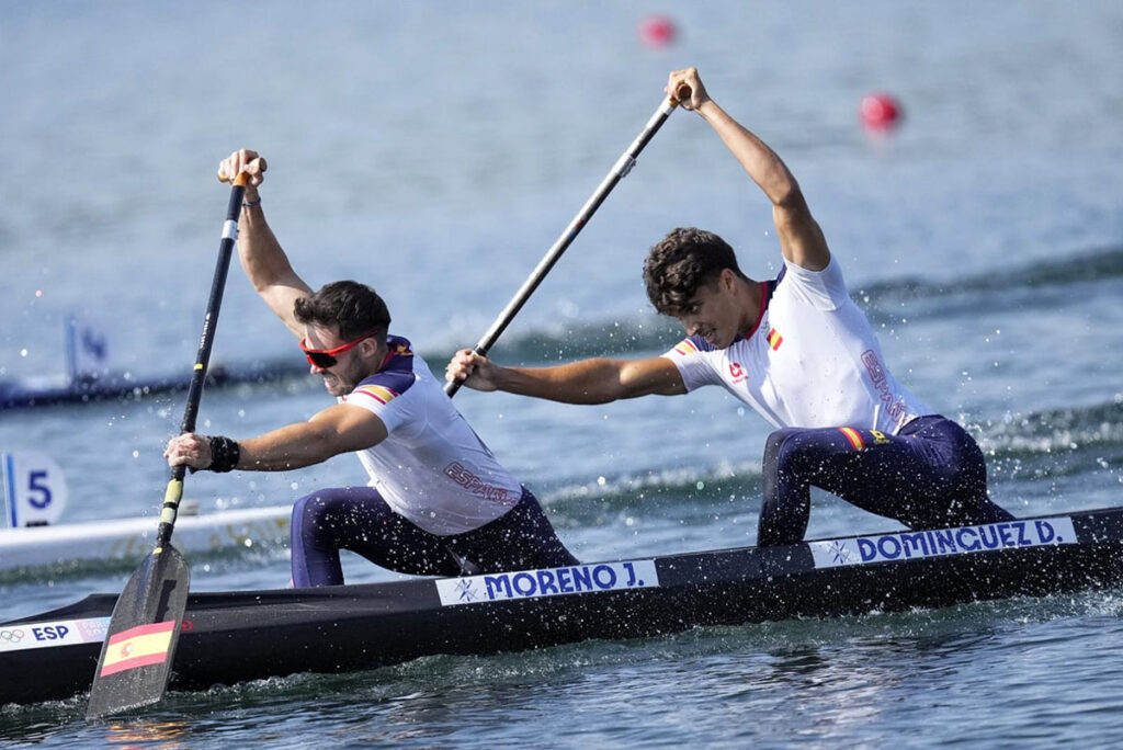 El piragüismo balear comienza a lo grande en París