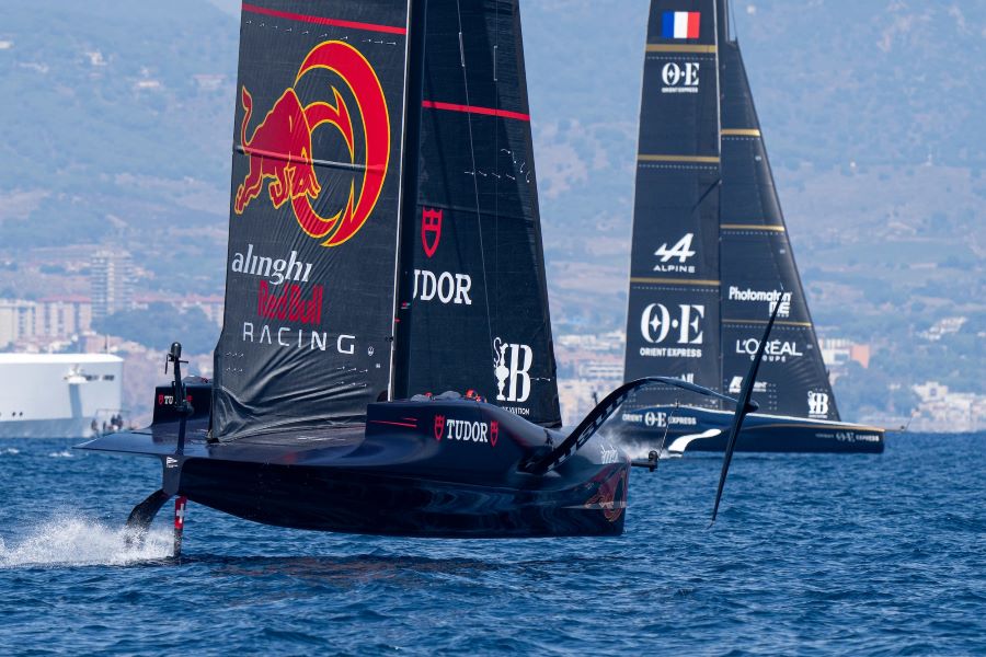 La Copa América se estrena con cuatro emocionantes regatas