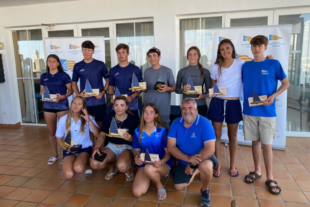 Aina Garau y Tim Lubat, campeones de Baleares de ILCA 6
