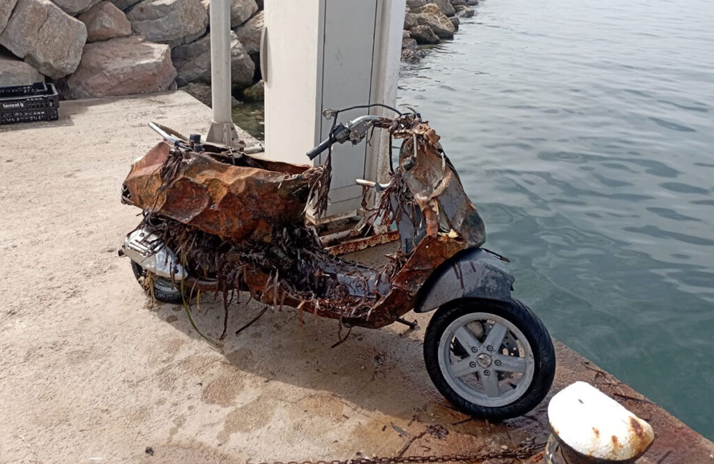 Agosto se cierra con siete toneladas de basura sacadas del mar