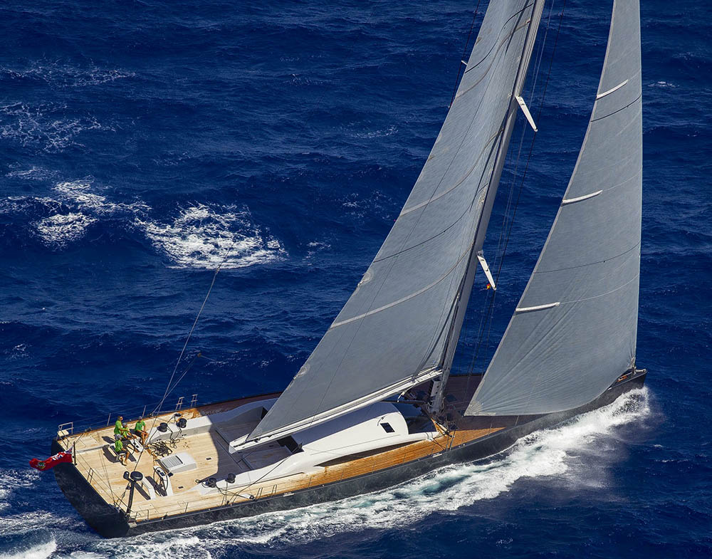 Salvado por los pelos: el superyate Winwin regresará a Palma en carguero para su reparación