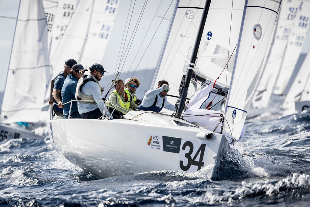 El descarte revoluciona y aprieta la tabla en el Mundial de J/70