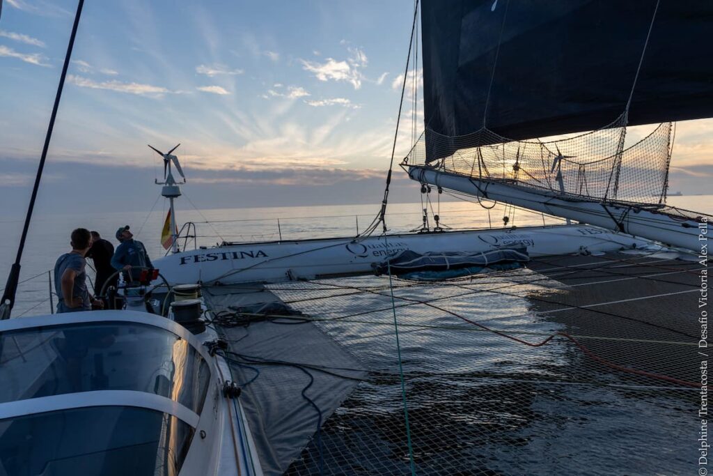 El ‘Victoria’ pulveriza el récord del primer tramo de la Ruta del Descubrimiento