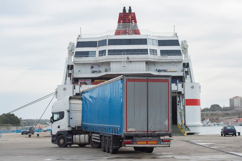 El tráfico de mercancías sube en Baleares por encima de la media nacional