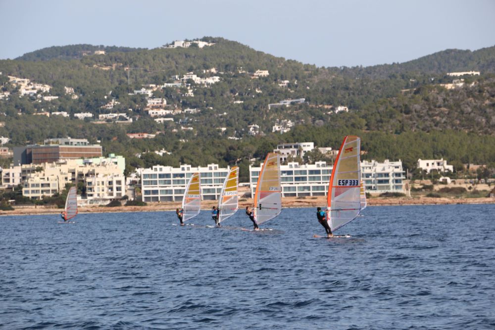 El windsurf balear se reúne este fin de semana en Ibiza