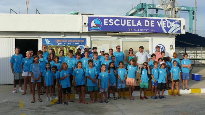 Club Náutico de Ibiza: la larga agonía de los peces fuera del agua