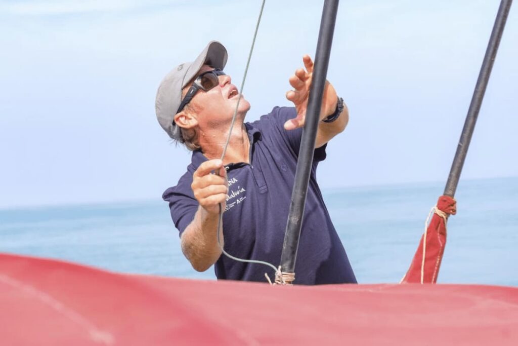 Siestas de 20 minutos y pesadillas premonitorias: así es el sueño de los navegantes oceánicos