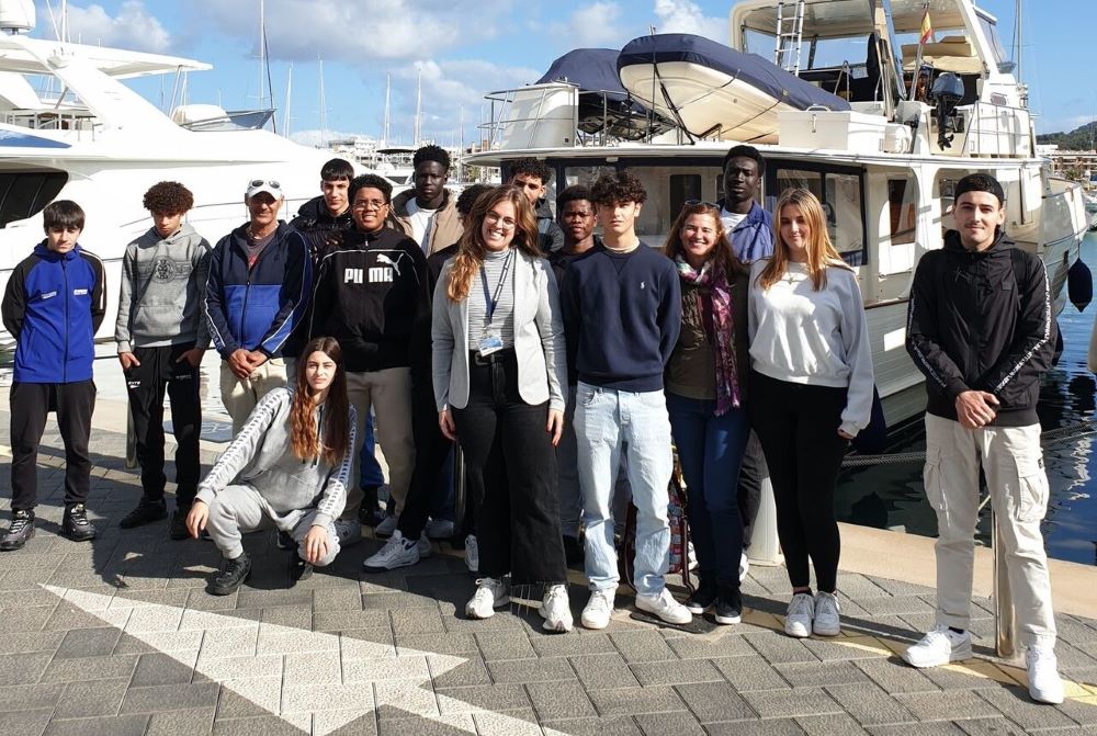 Alcudiamar recibió a los estudiantes del Programa de Qualificació Inicial