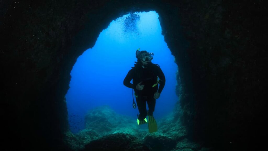 Los guías de buceo de las reservas tendrán que pasar un examen de 40 preguntas