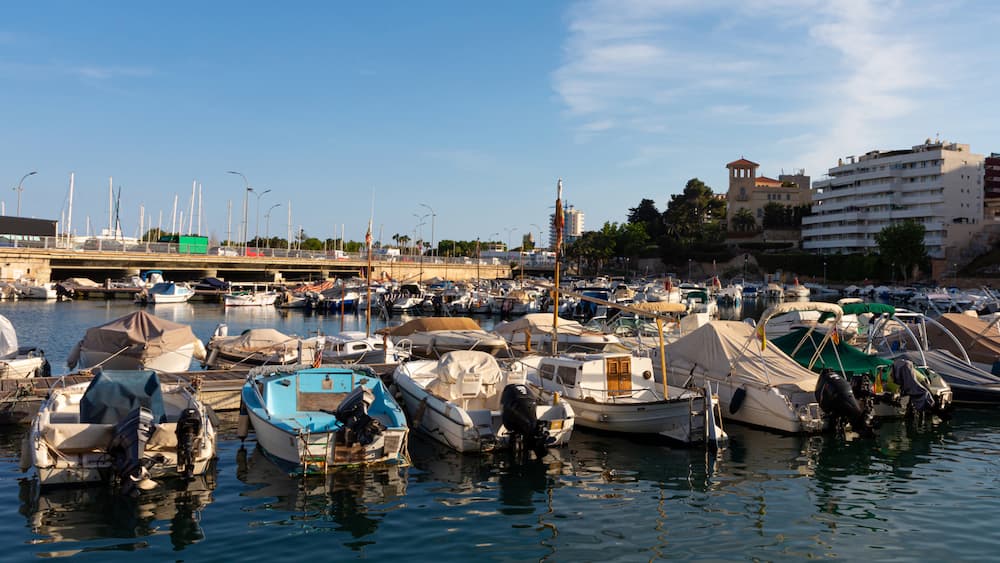 Náutica social  a la espera  de amarre