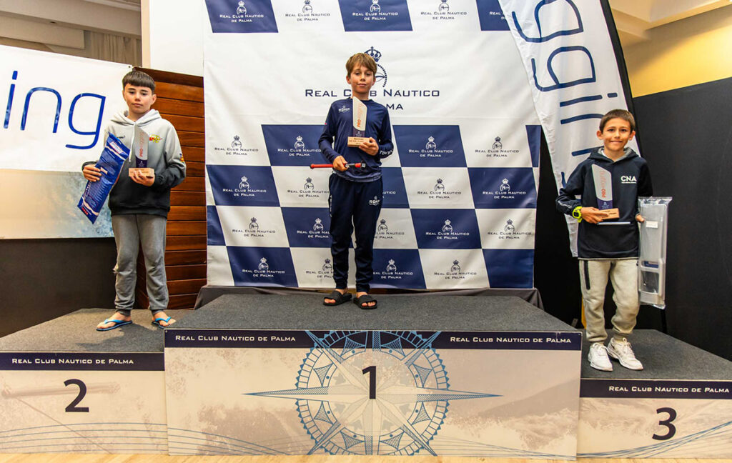 Jan Palou se erige en referente del Optimist balear