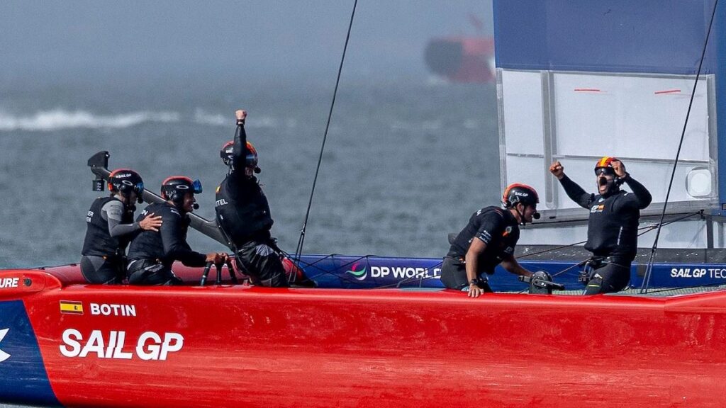 España vuelve a la senda de la victoria en Sail GP