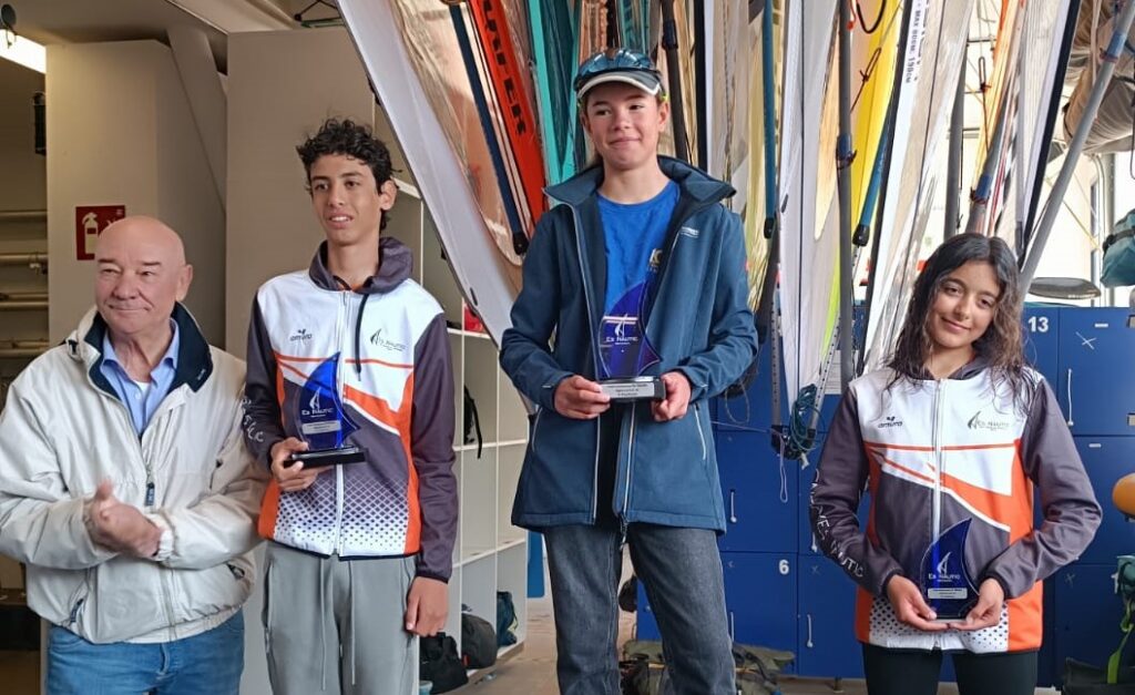 El mal tiempo no pudo con el Trofeo Restaurante Es Nàutic