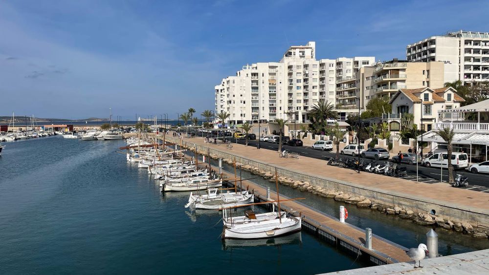 Renovados los pantalanes de gestión directa del puerto de Sant Antoni