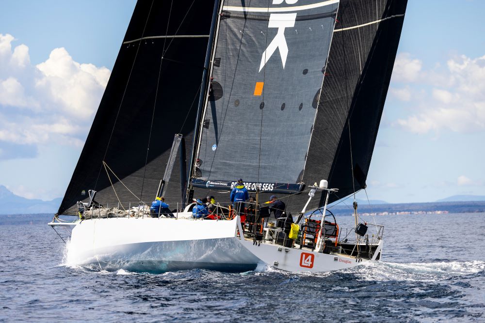 La Larga de PalmaVela puso a prueba la resistencia de las tripulaciones