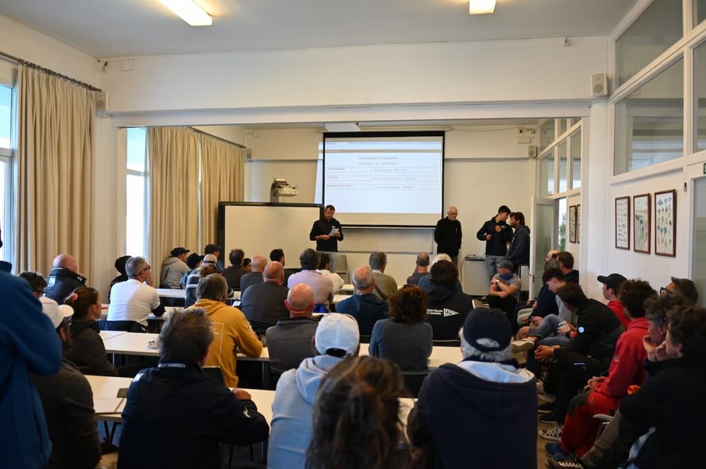 Arranca la Regata 100 Milles entre Illes 2025 con 25 barcos en competición