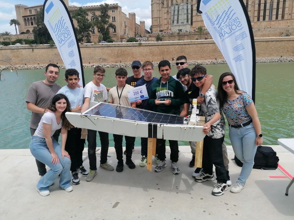 15 equipos de estudiantes participaron en la III Regata Solar Illes Balears