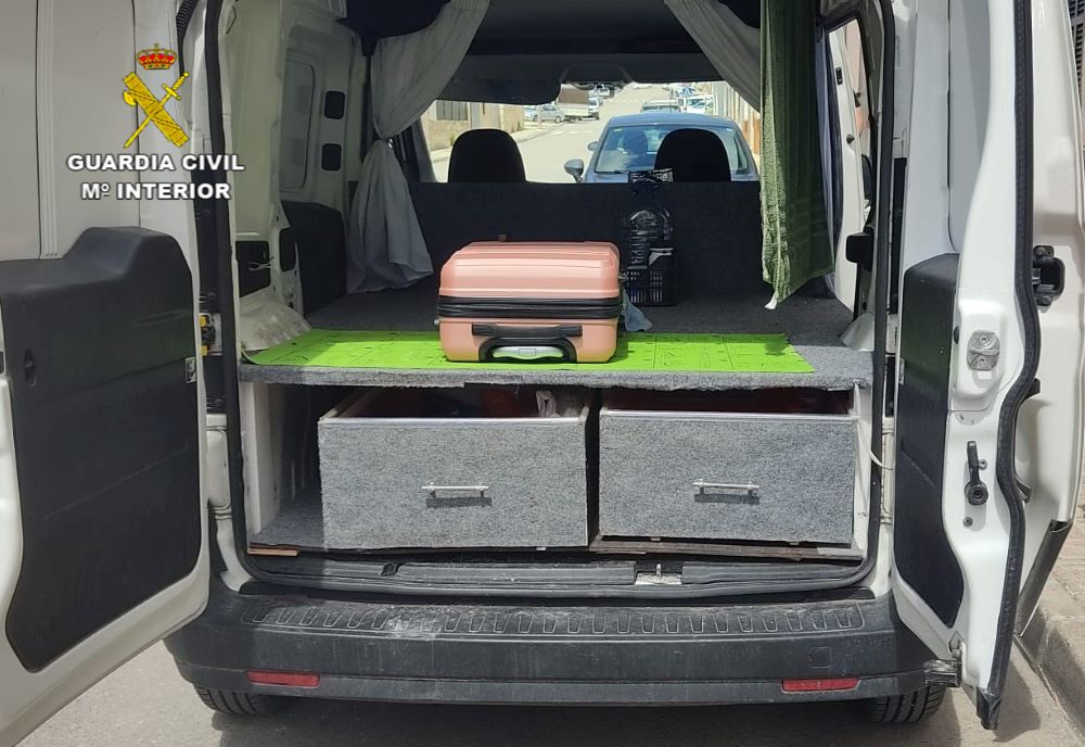 La Guardia Civil interviene 48 kilos de pulpo pescado ilegalmente