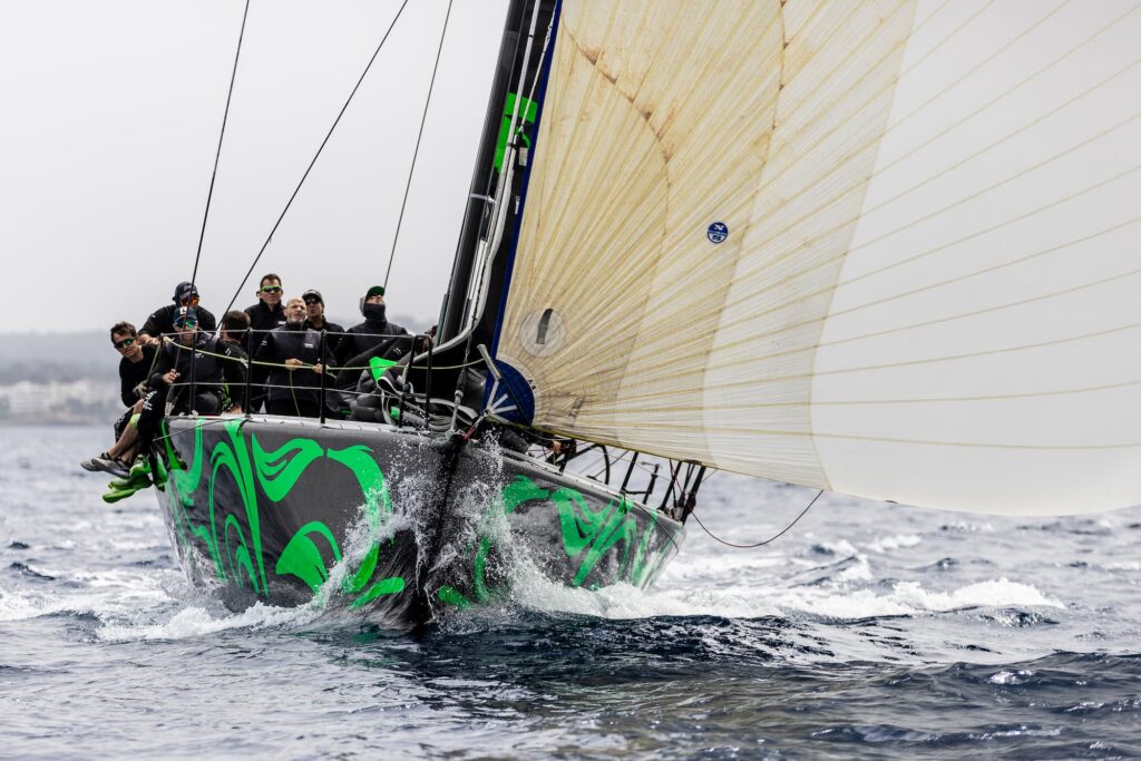 El Urbania avanza en su adaptación al nuevo barco en la Sandberg PalmaVela