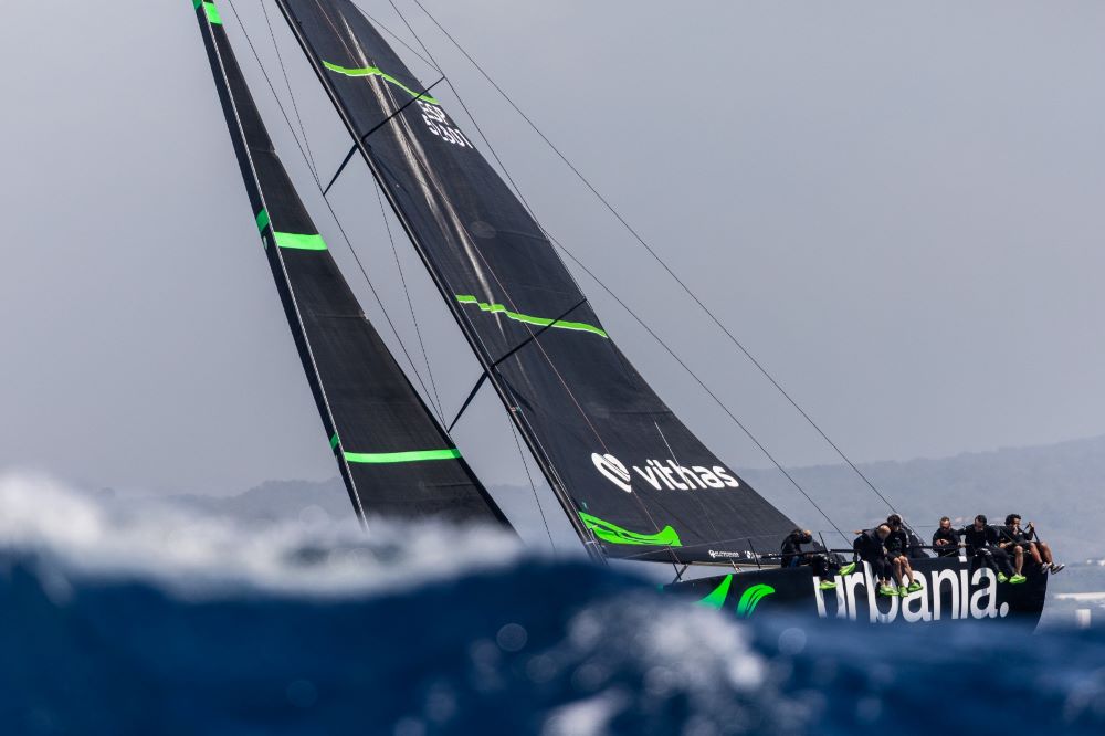 El Urbania Sailing Team se prepara para el 52 Trofeo Conde de Godó