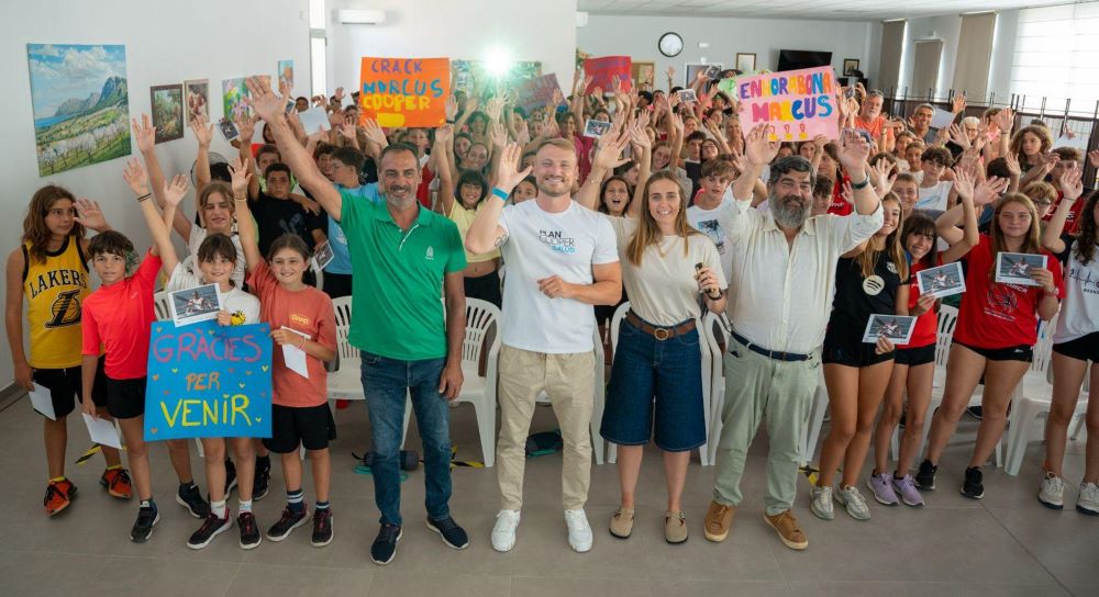 Marcus Cooper promueve la alimentación saludable