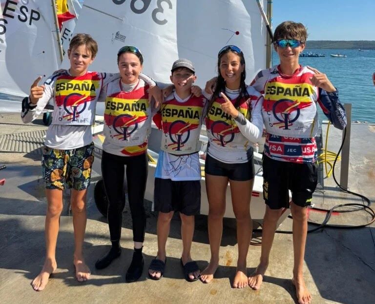 España revalida el título de campeona del mundo de Optimist por equipos
