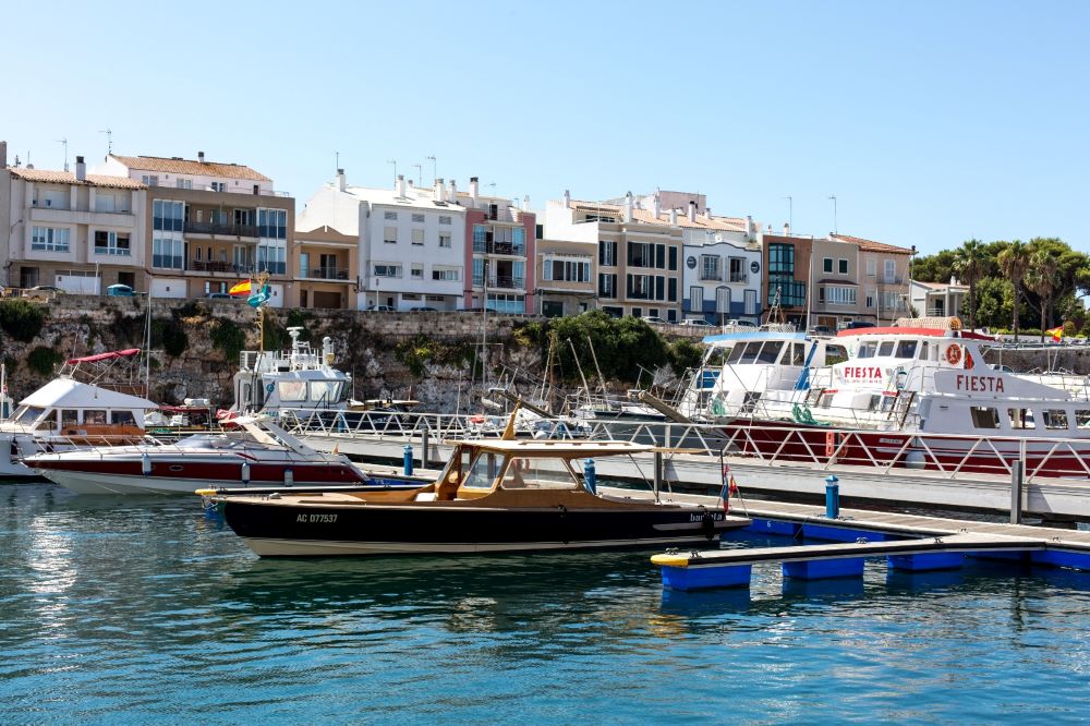 Sale a concurso la conservación de los sistemas de amarre de Menorca