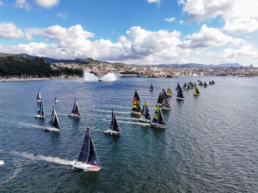 Vigo despide a La Solitaire du Figaro Paprec