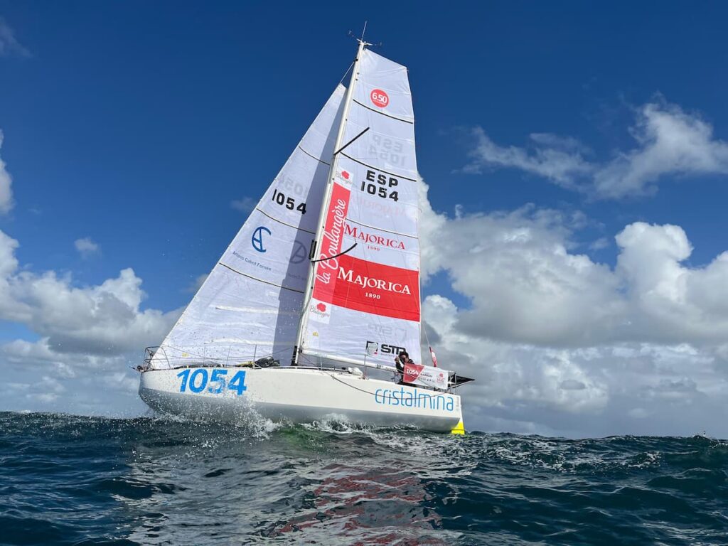 Mini Transat: Hugo Ramón ya navega rumbo a La Palma