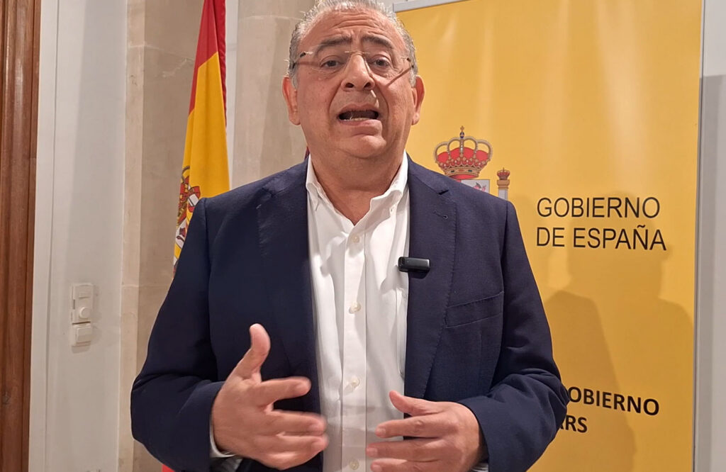 El delegado del Gobierno utiliza un canal oficial para criticar a los consejeros del PP en la APB