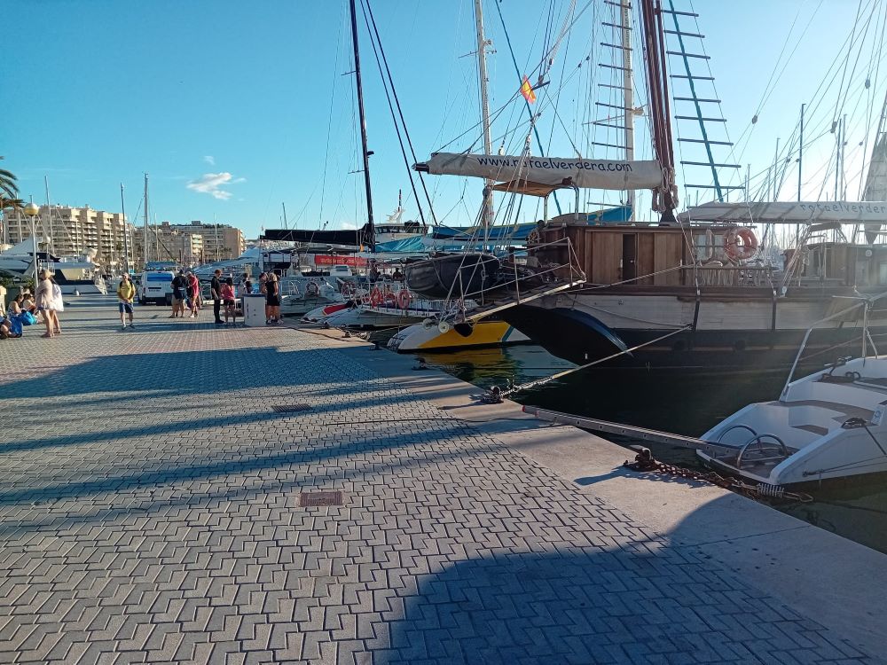 Se aplaza un mes el concurso del Muelle de las Golondrinas