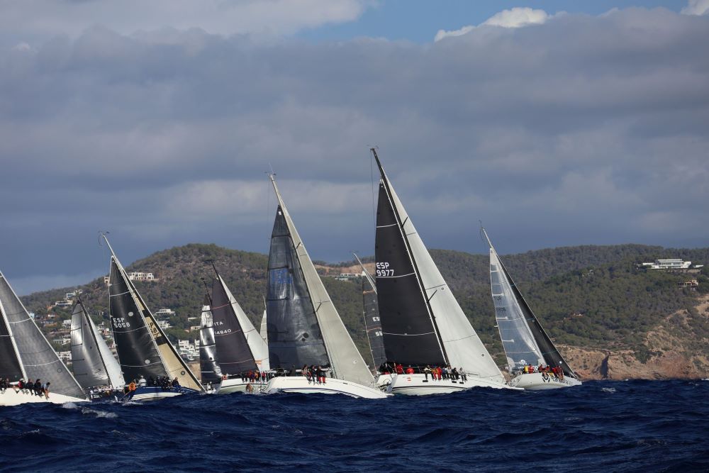 El Ozu Dos de Torrevieja se adjudica las Jornadas Náuticas Pitiusas