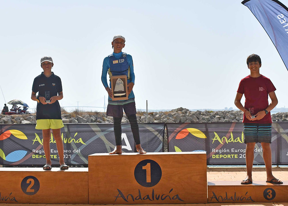 El mallorquín Jorge Benítez brilla en aguas de Cádiz